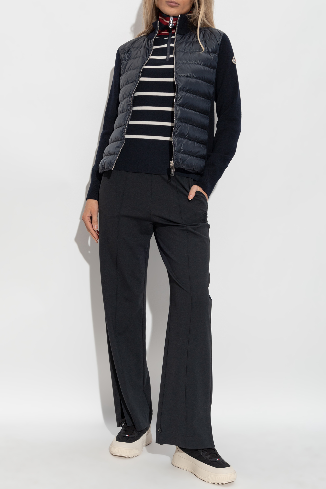モンクレール　ニット MONCLER モンクレール ニット メンズ 袖ワッペン クルーネック